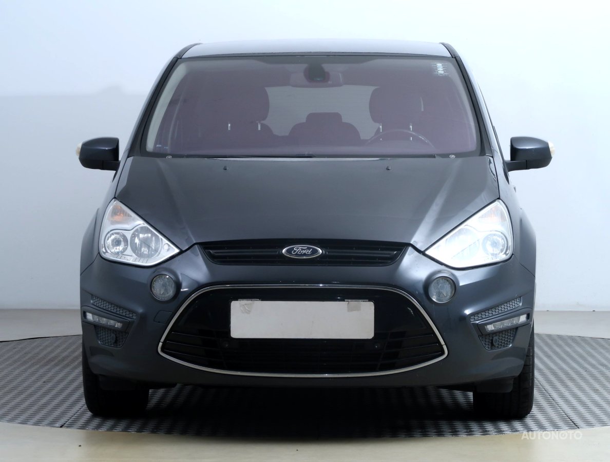 Ford S-MAX, 2010 - pohled č. 2