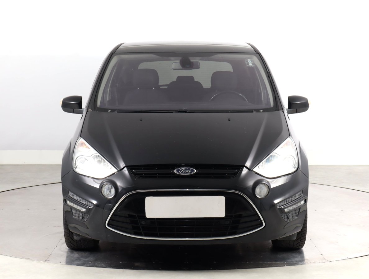 Ford S-MAX, 2013 - pohled č. 2
