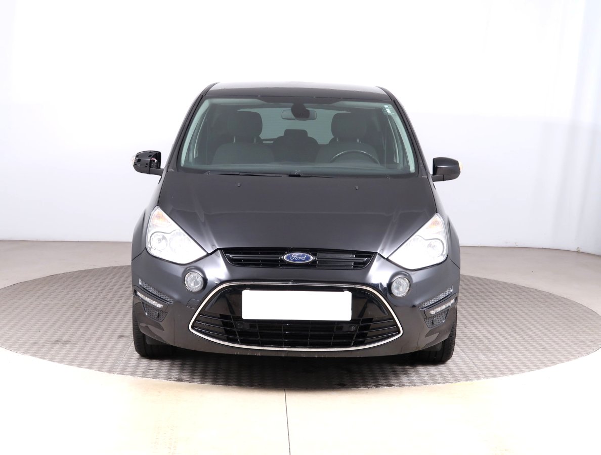 Ford S-MAX, 2013 - pohled č. 2