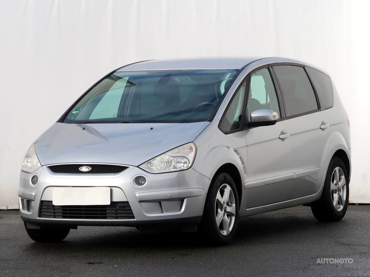Ford S-MAX, 2006 - pohled č. 3