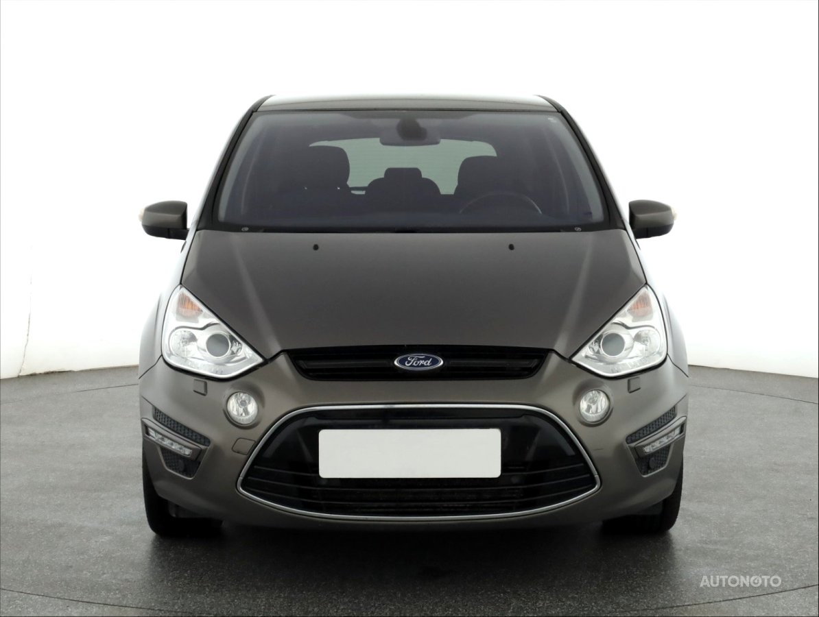 Ford S-MAX, 2013 - pohled č. 2