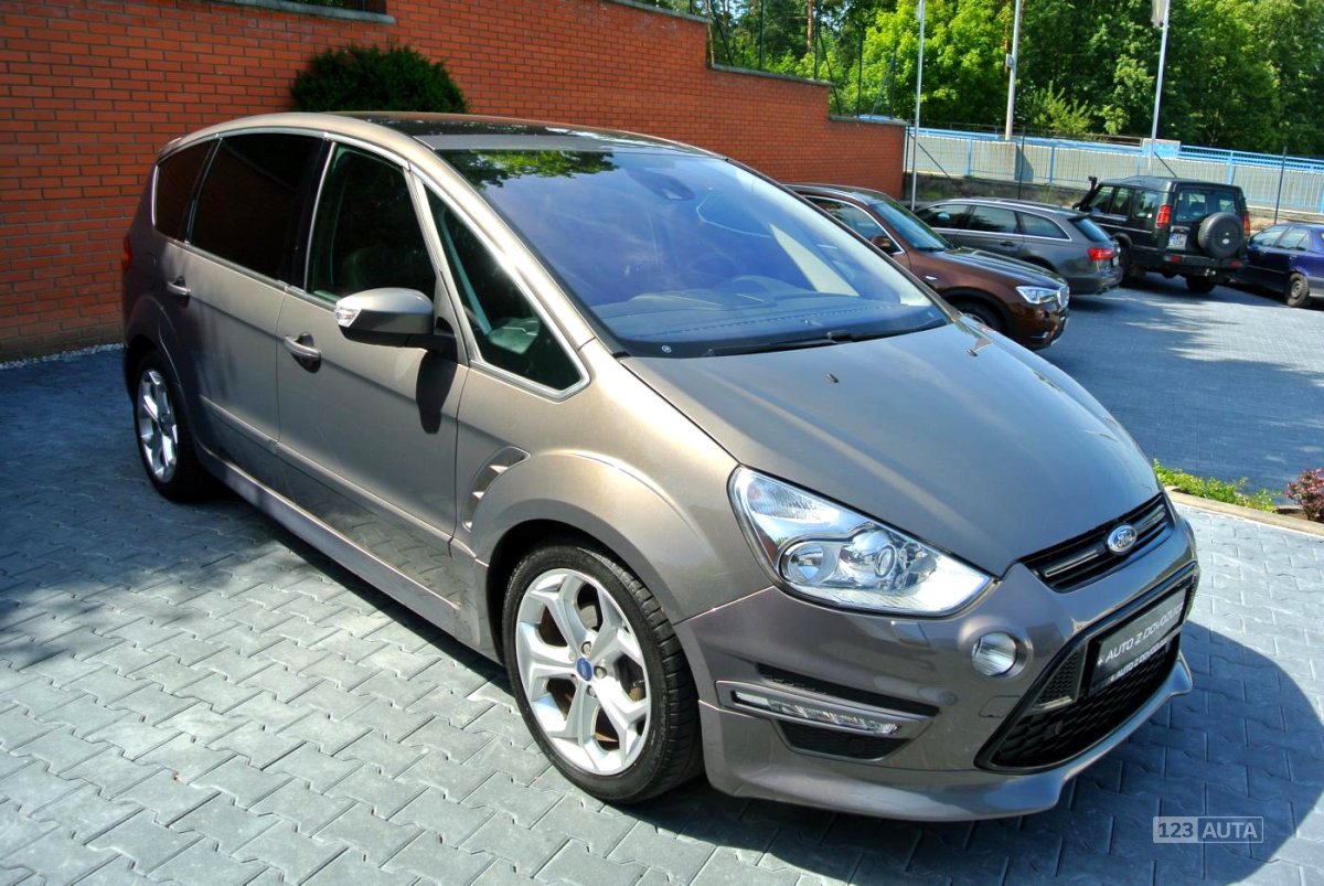 Ford S-MAX, 2014 - pohled č. 3