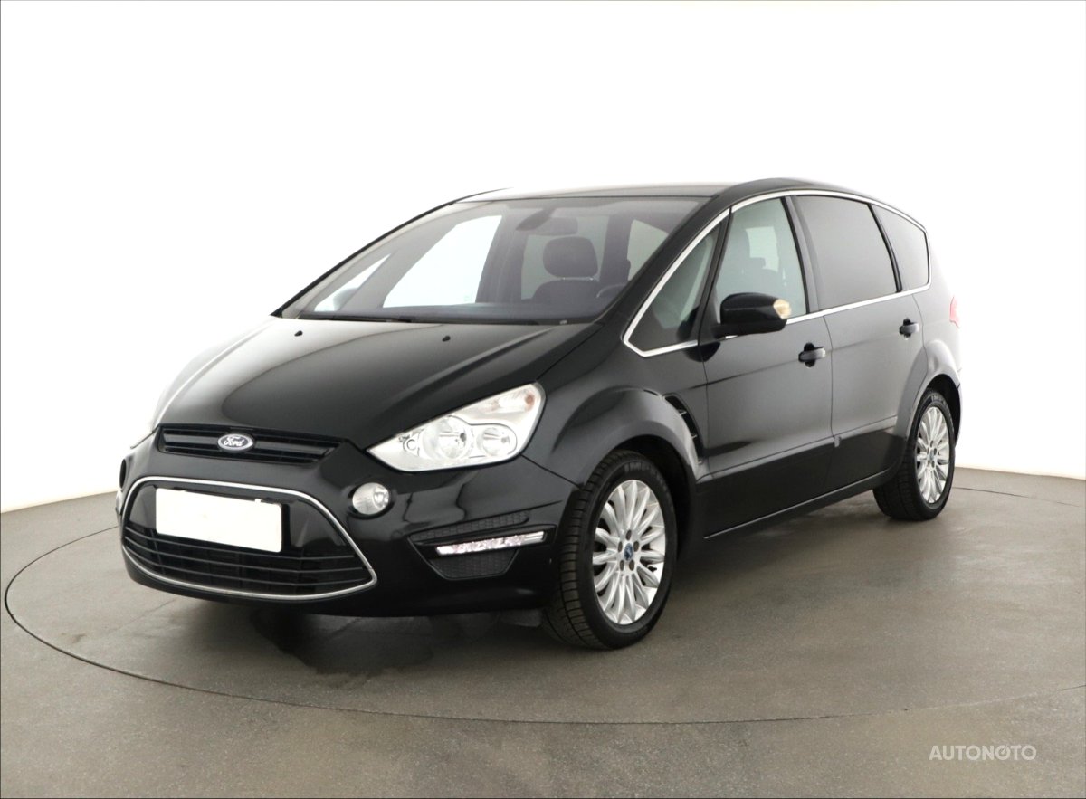 Ford S-MAX, 2011 - pohled č. 3