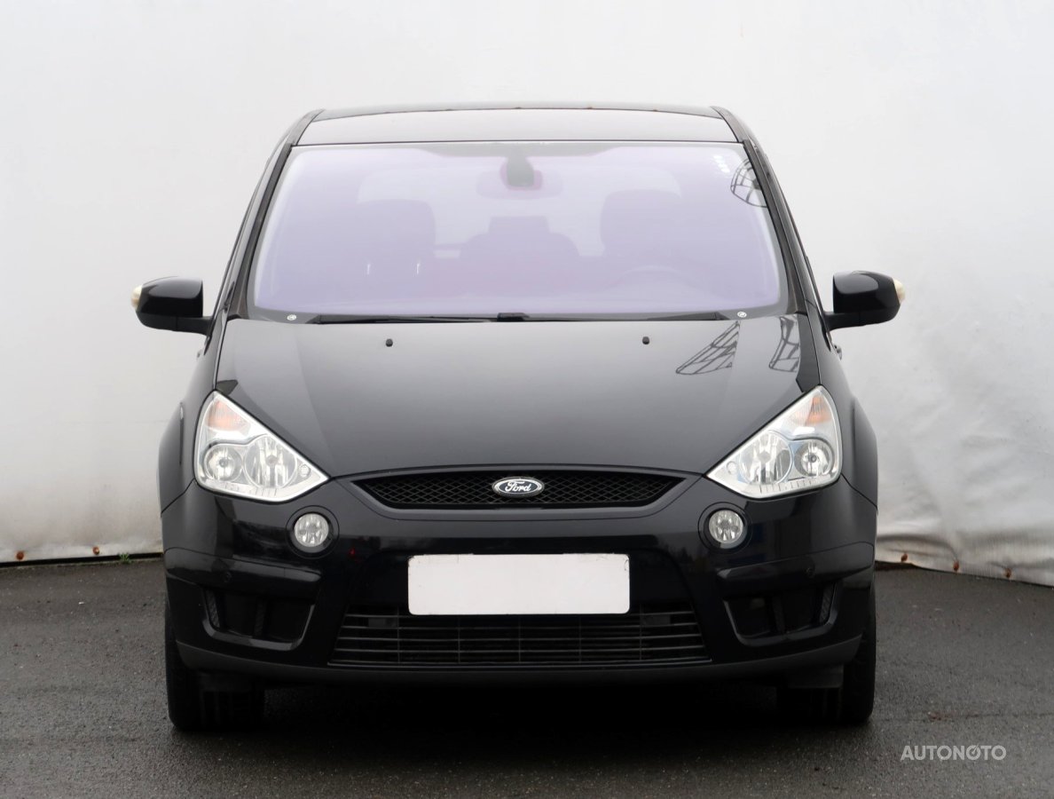 Ford S-MAX, 2010 - pohled č. 2
