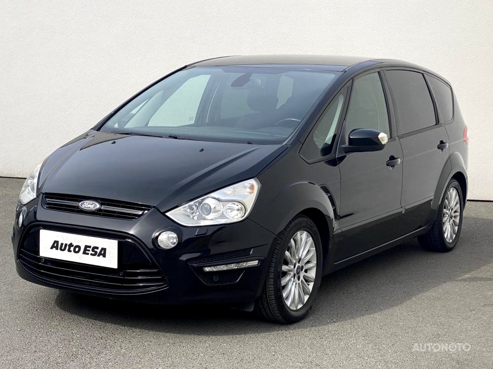Ford S-MAX, 2012 - pohled č. 3
