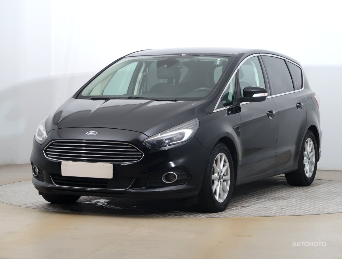 Ford S-MAX, 2017 - pohled č. 3