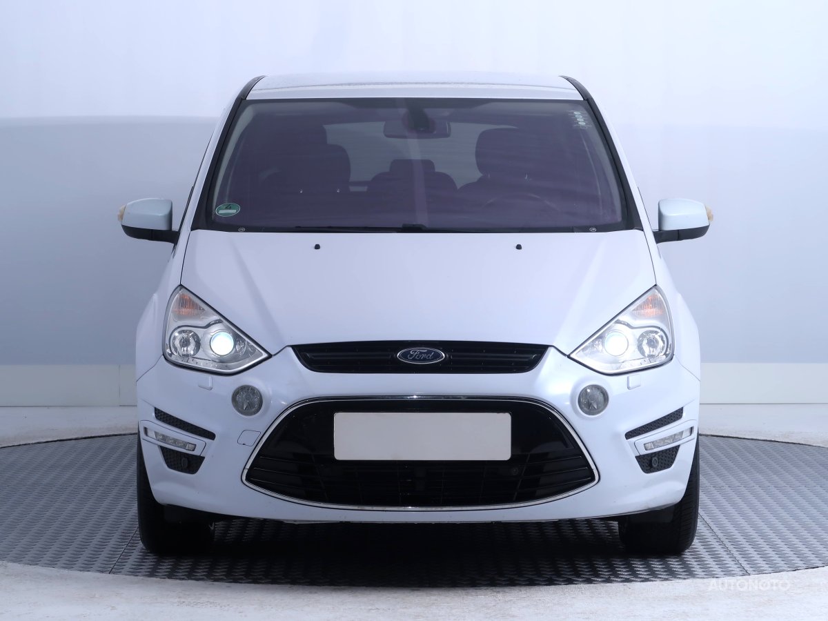 Ford S-MAX, 2012 - pohled č. 2