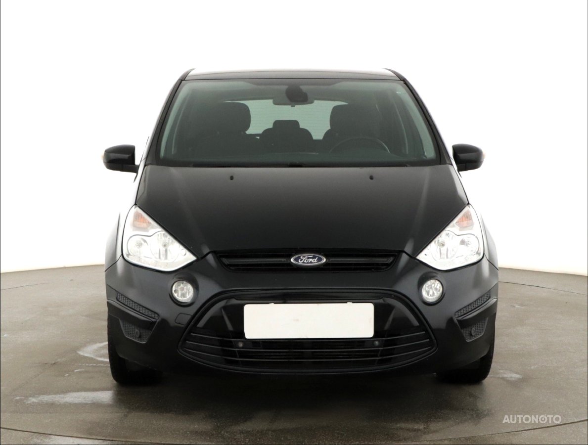 Ford S-MAX, 2011 - pohled č. 2