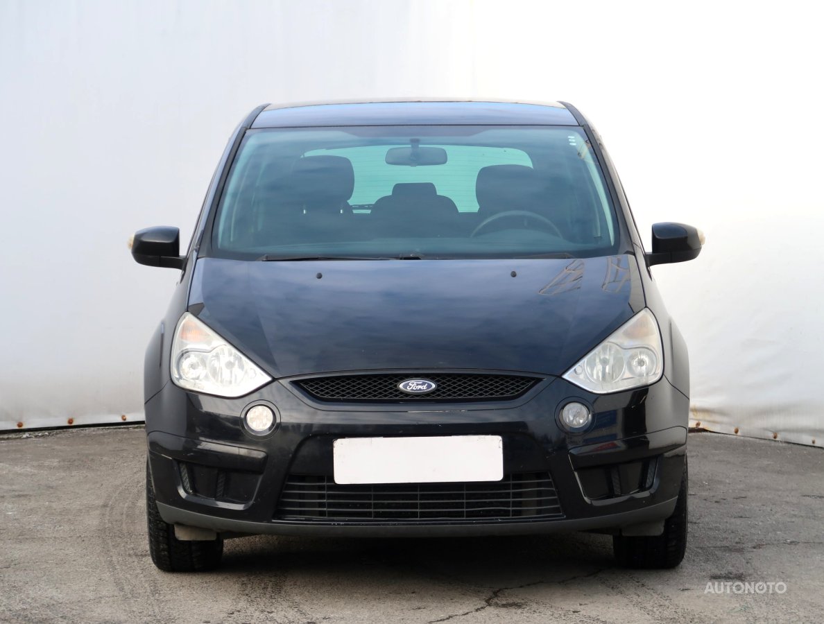 Ford S-MAX, 2006 - pohled č. 2