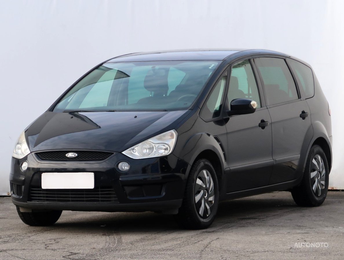 Ford S-MAX, 2006 - pohled č. 3