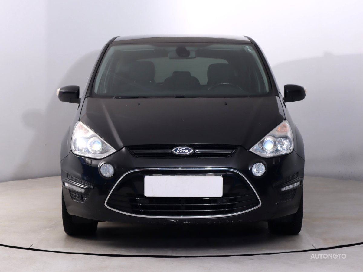 Ford S-MAX, 2013 - pohled č. 2