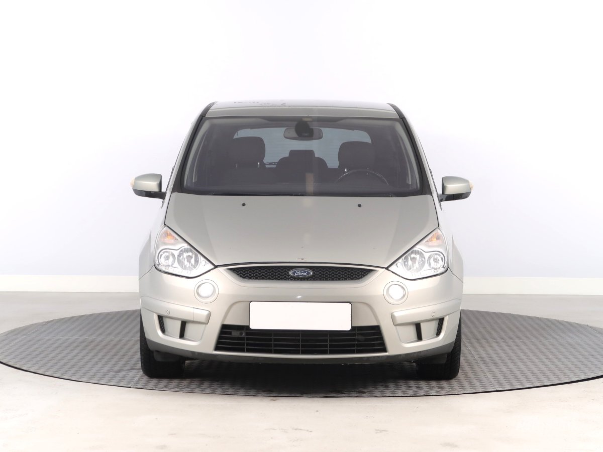Ford S-MAX, 2009 - pohled č. 2