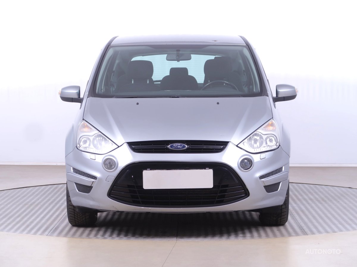 Ford S-MAX, 2010 - pohled č. 2