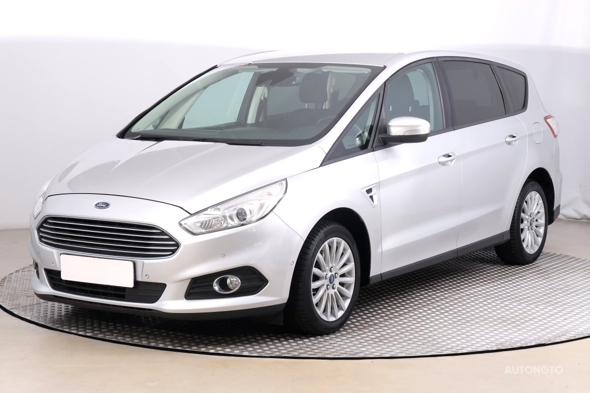 Ford S-MAX, 2017 - pohled č. 3