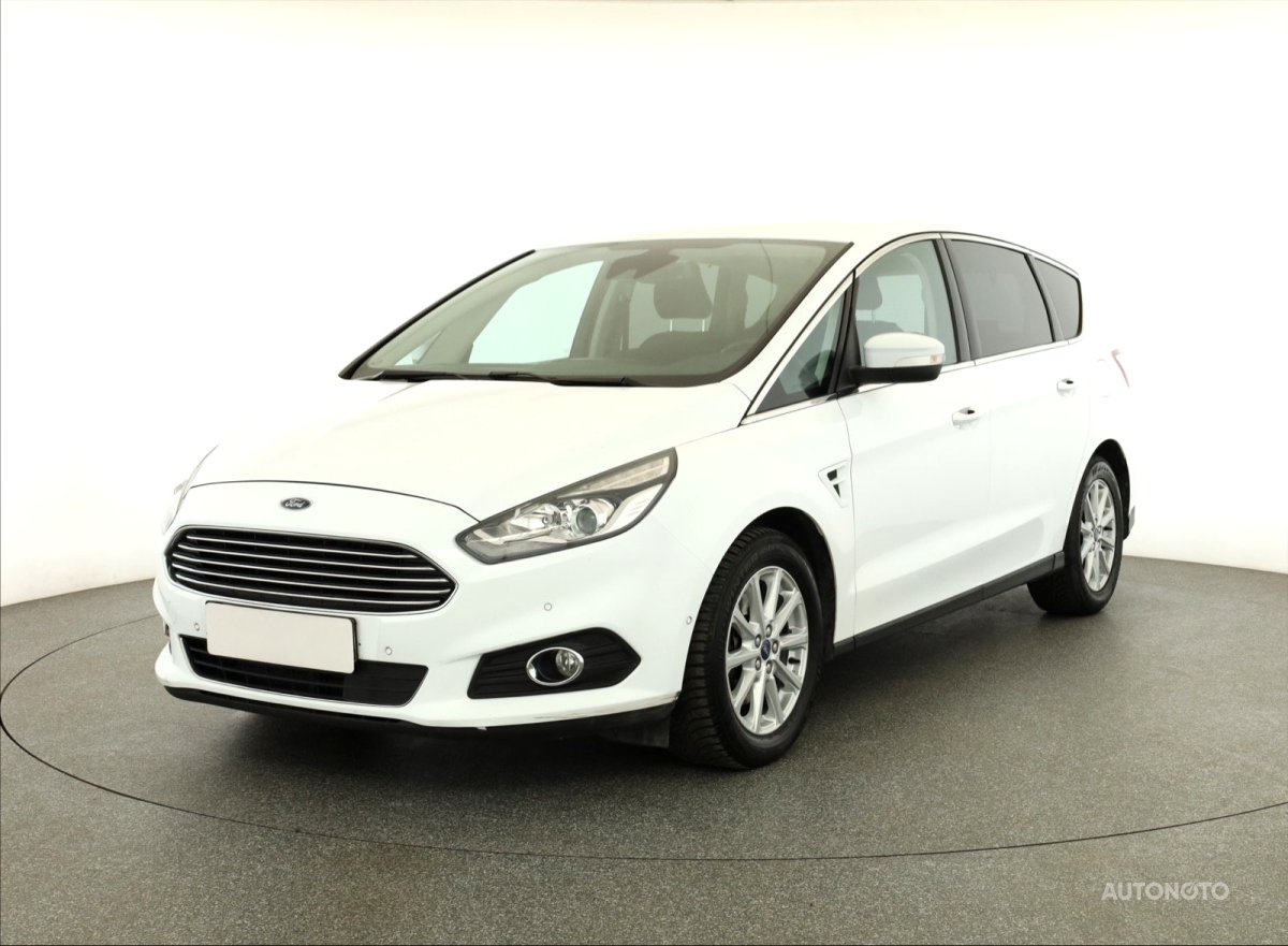 Ford S-MAX, 2015 - pohled č. 3