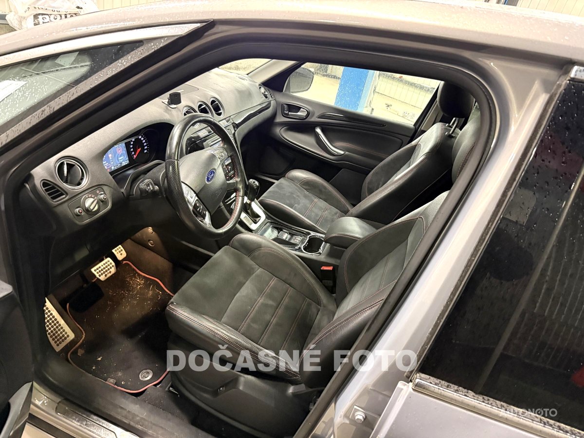 Ford S-MAX, 2011 - pohled č. 3