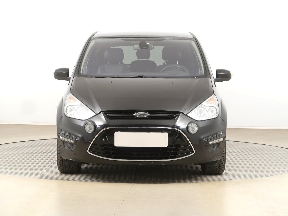 Ford S-MAX, 2010 - pohled č. 2