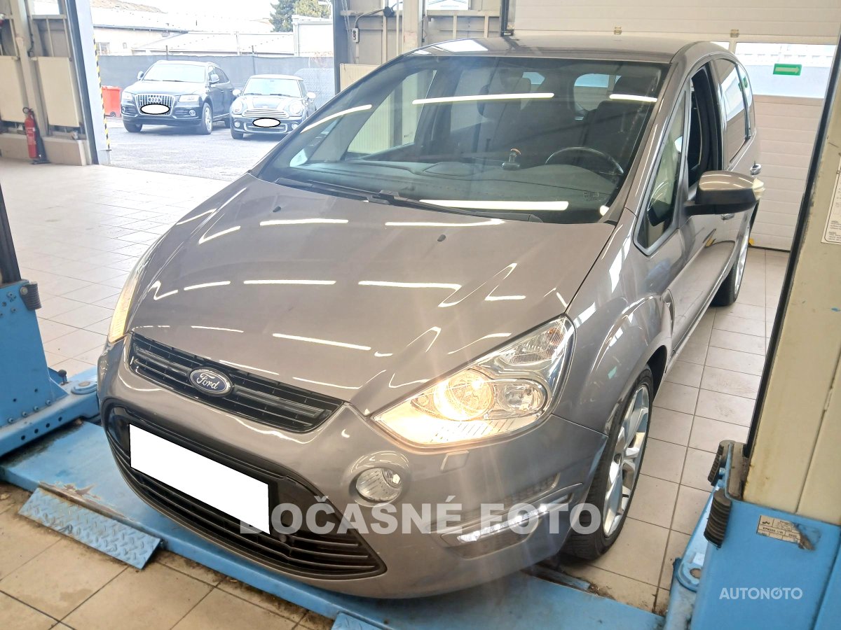 Ford S-MAX, 2013 - celkový pohled