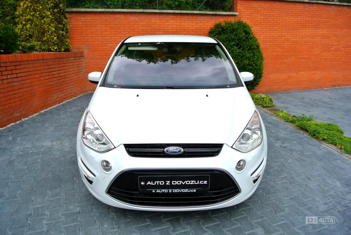 Ford S-MAX, 2013 - pohled č. 2