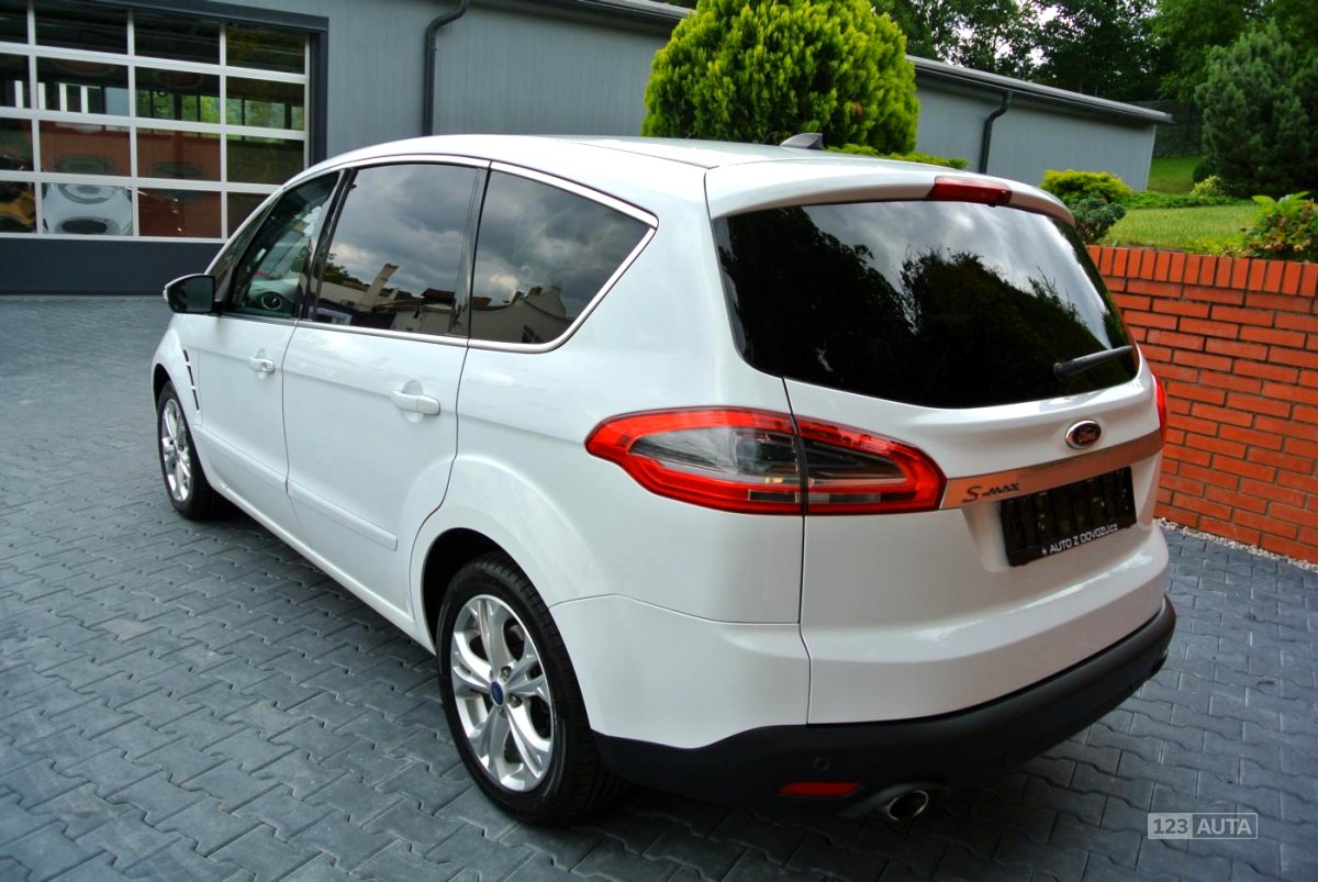 Ford S-MAX, 2013 - pohled č. 4