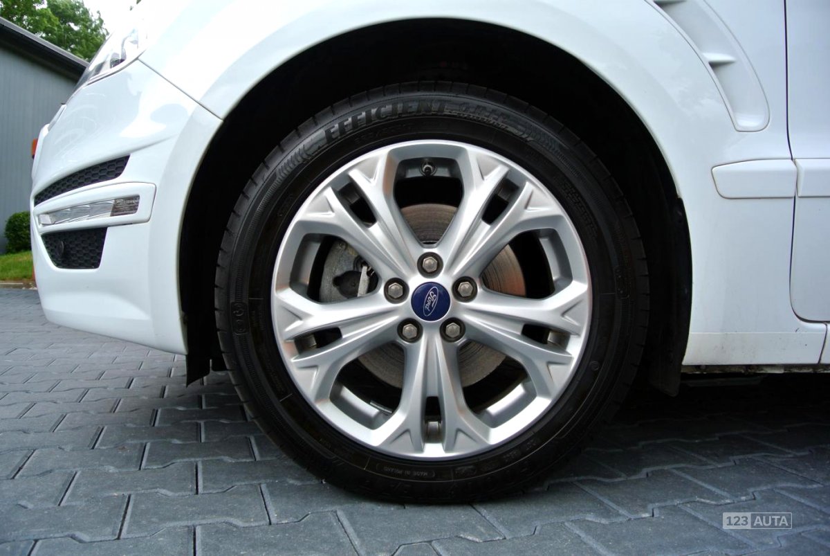 Ford S-MAX, 2013 - pohled č. 8