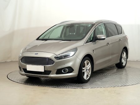 Ford S-MAX, 2017 - pohled č. 3