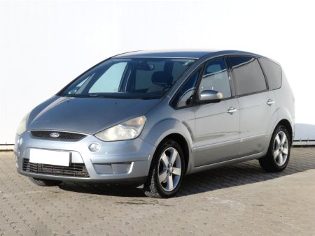 Ford S-MAX, 2009 - pohled č. 3