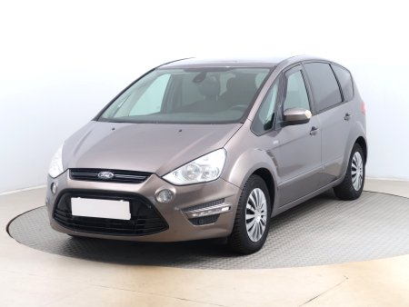 Ford S-MAX, 2012 - pohled č. 3