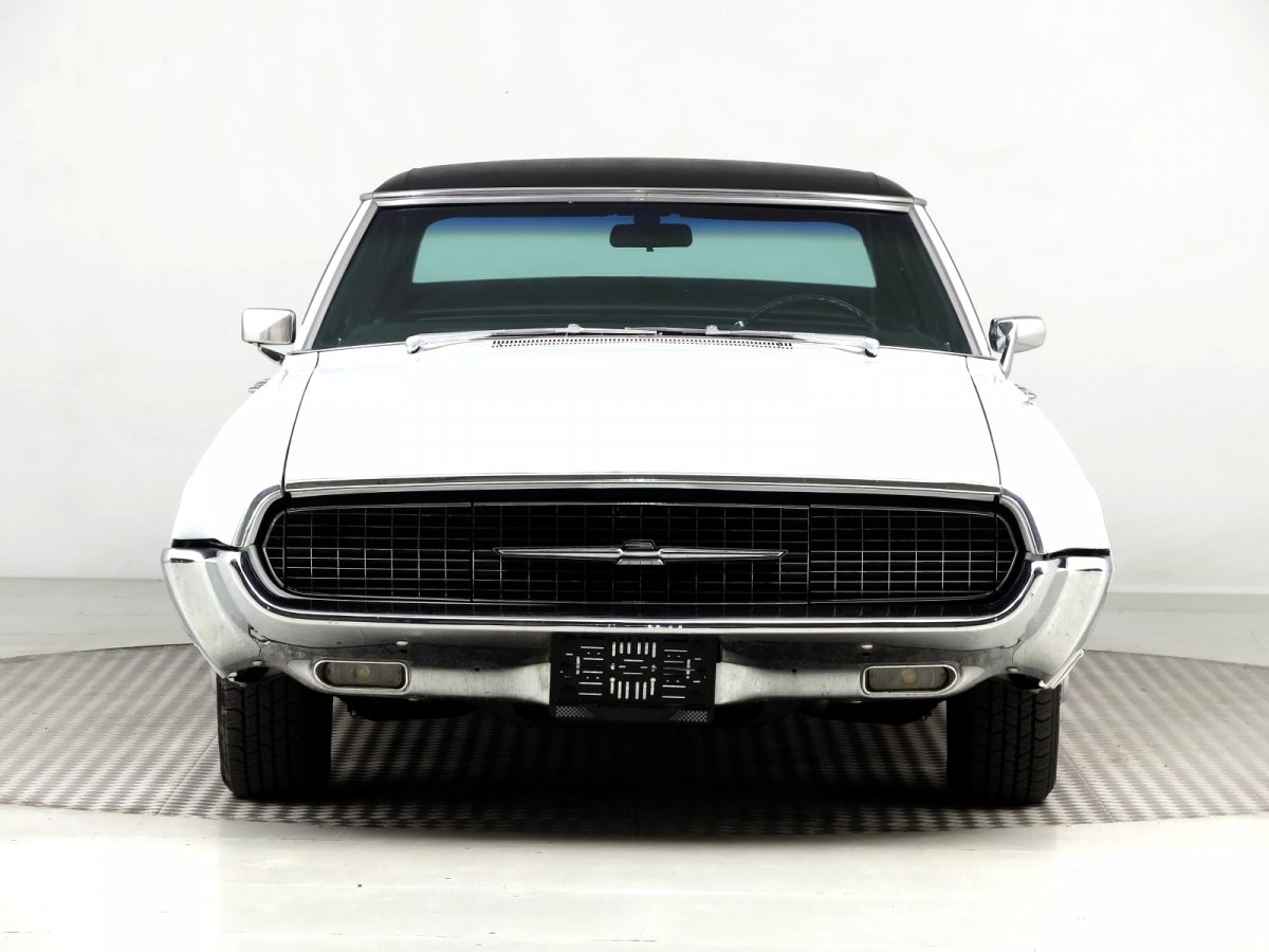 Ford Thunderbird, 1967 - pohled č. 2