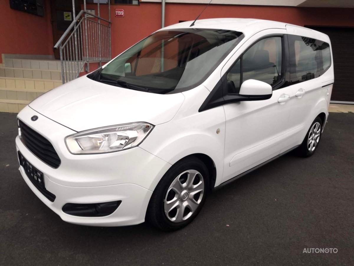 Ford Tourneo Courier, 2015 - celkový pohled