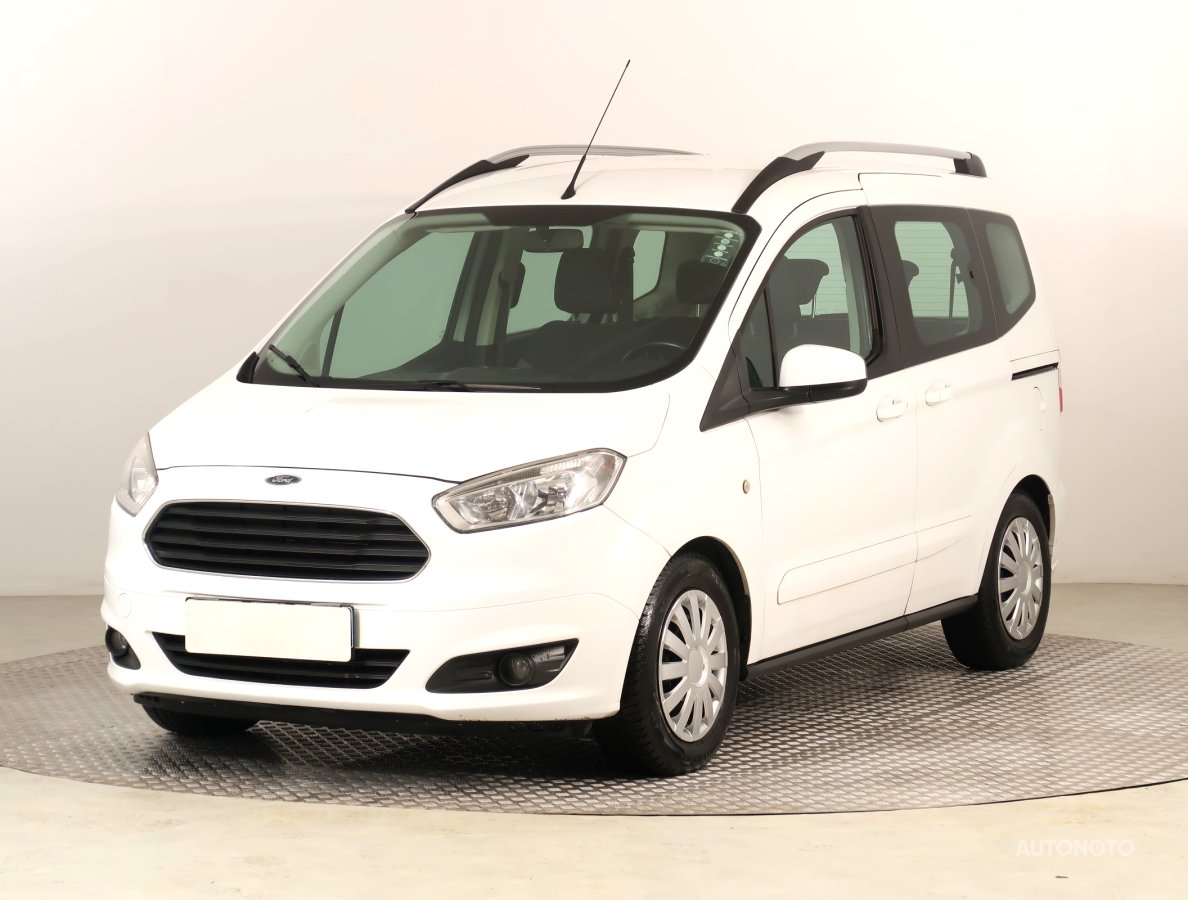 Ford Tourneo Courier, 2016 - pohled č. 2