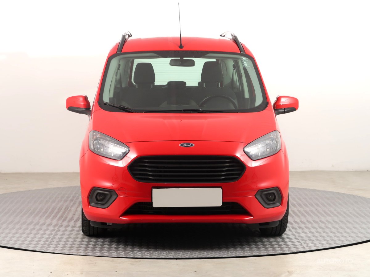 Ford Tourneo Courier, 2018 - pohled č. 2