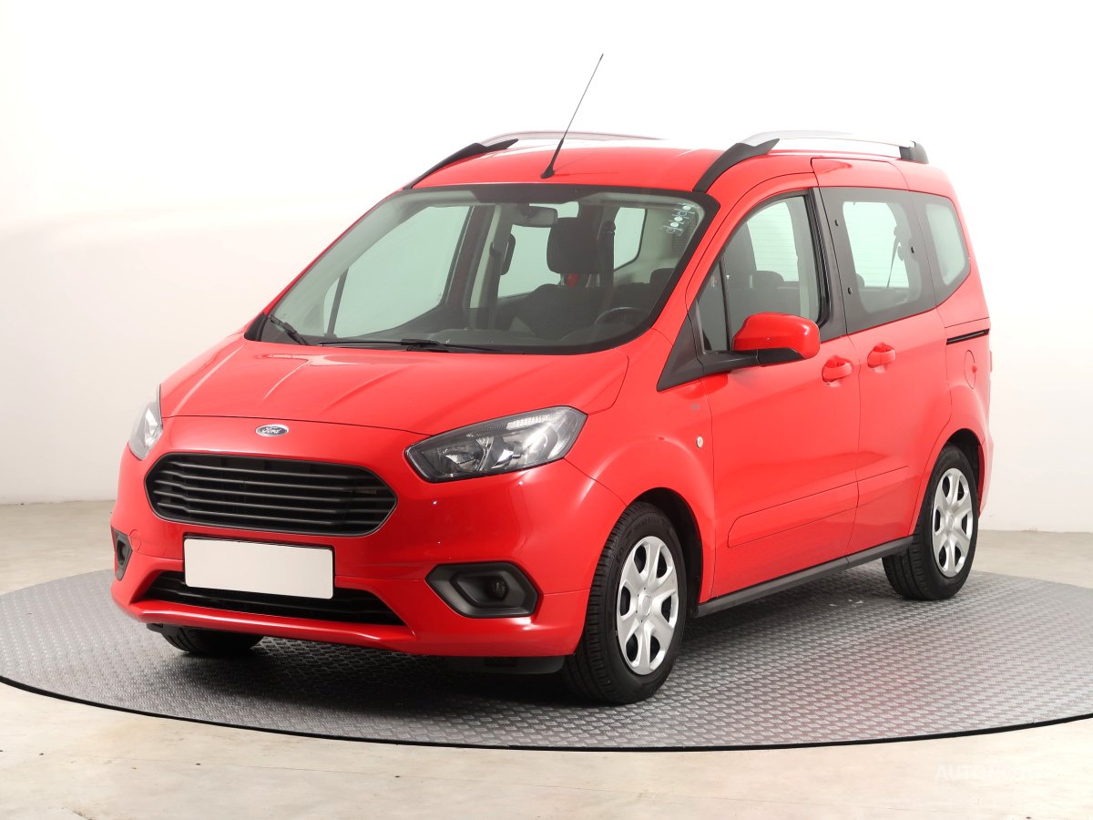 Ford Tourneo Courier, 2018 - pohled č. 3