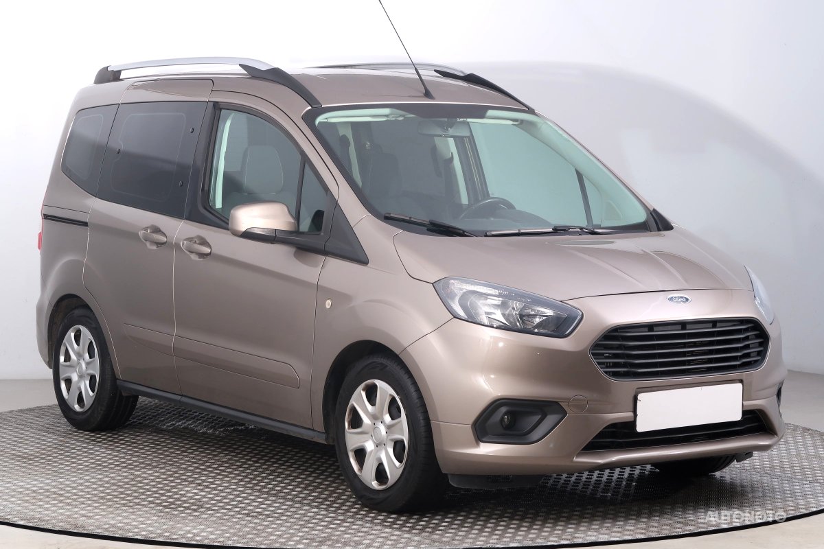 Ford Tourneo Courier, 2018 - celkový pohled