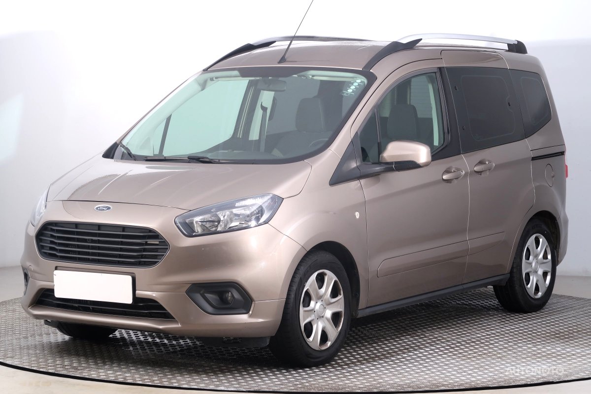 Ford Tourneo Courier, 2018 - pohled č. 3