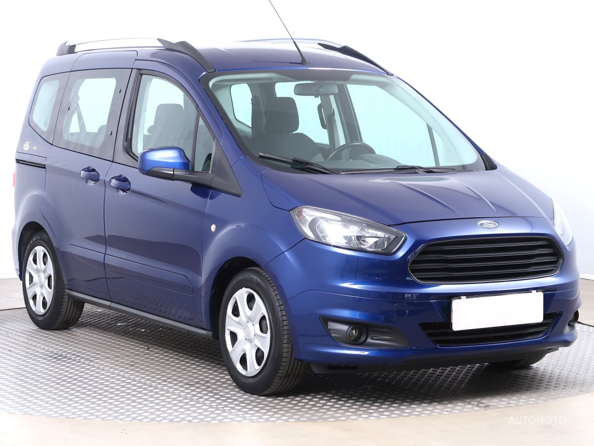 Ford Tourneo Courier, 2017 - celkový pohled