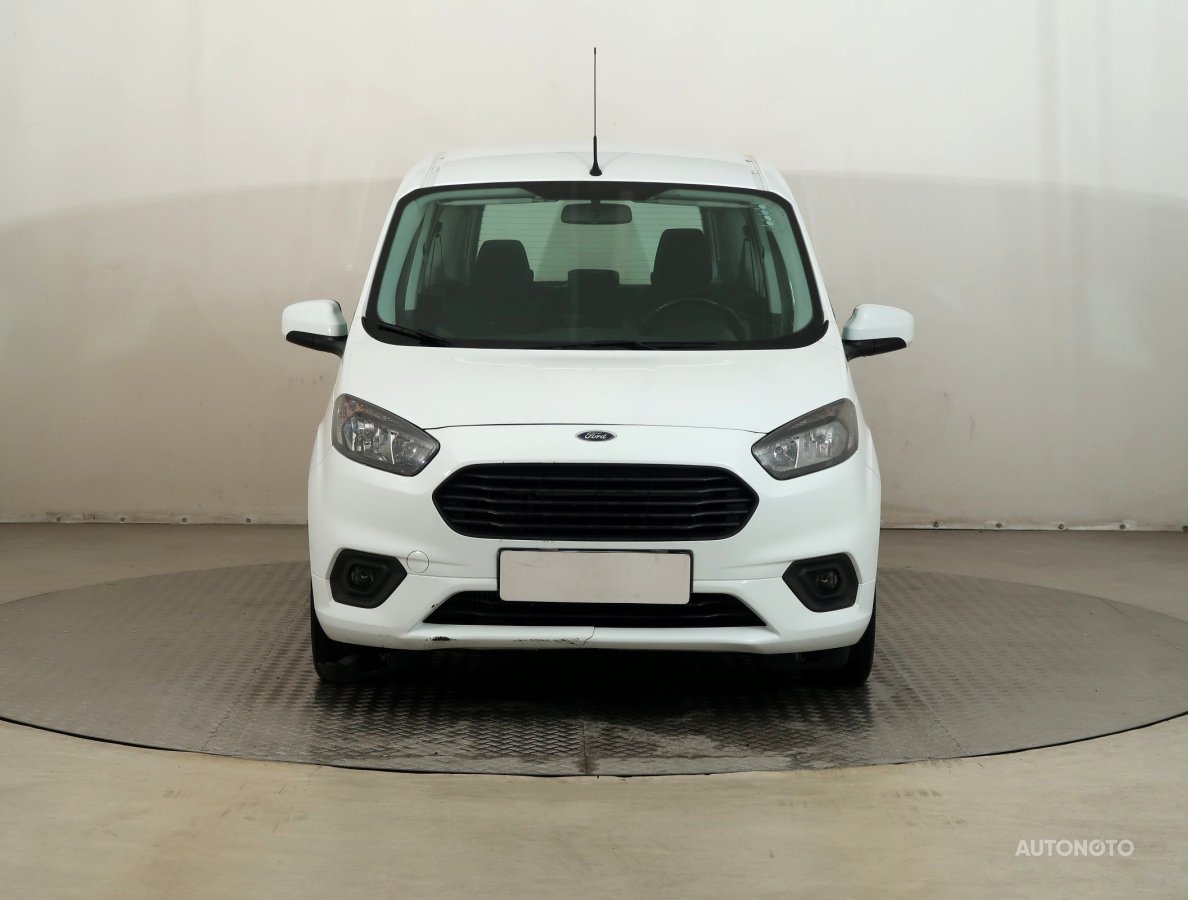 Ford Tourneo Courier, 2019 - pohled č. 2
