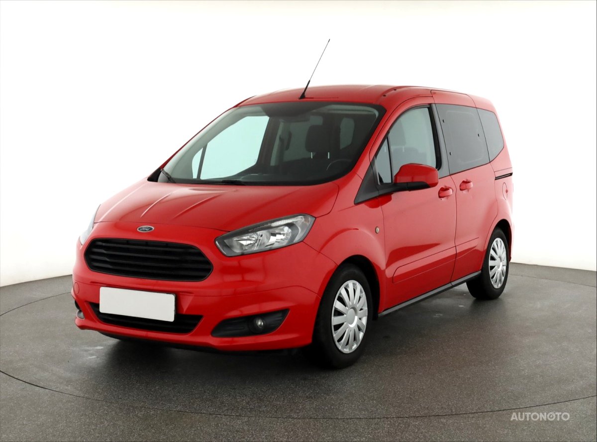 Ford Tourneo Courier, 2018 - pohled č. 3