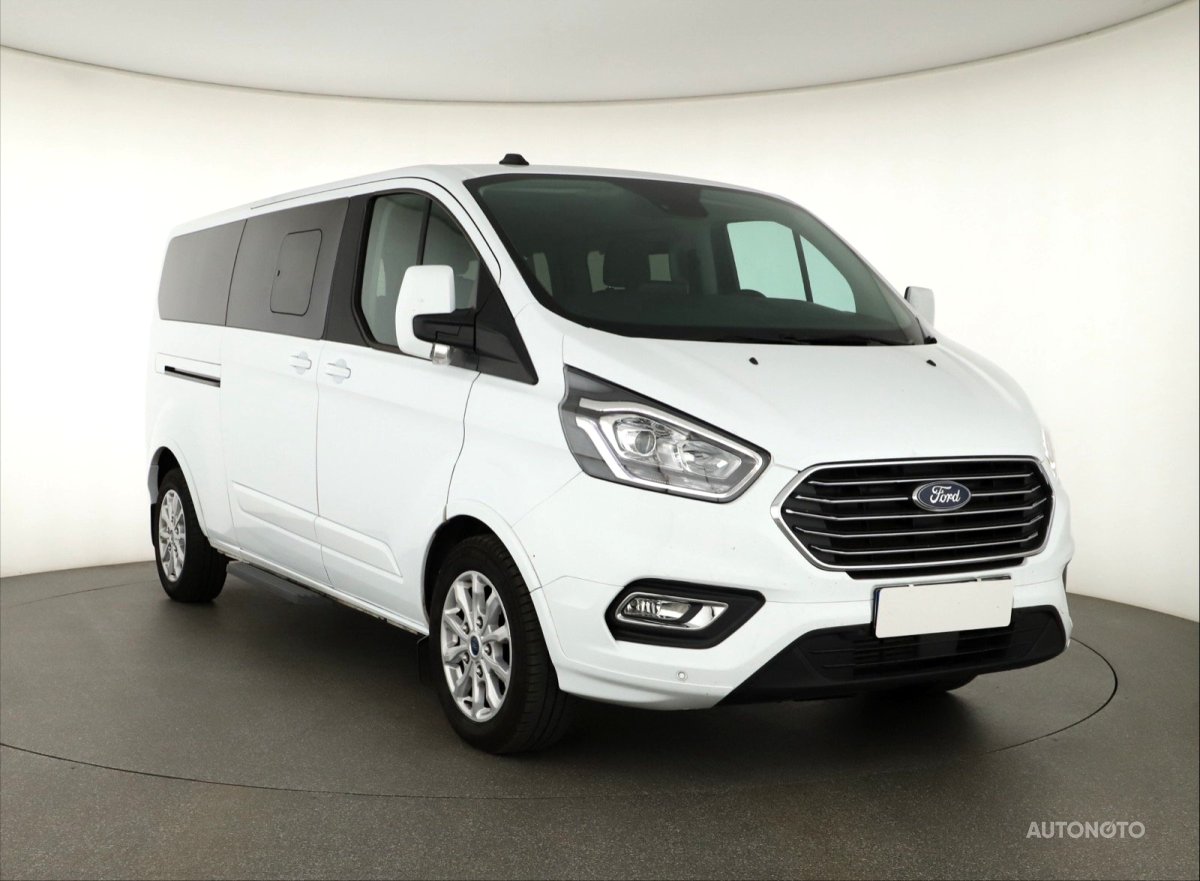 Ford Tourneo Custom, 2023 - celkový pohled
