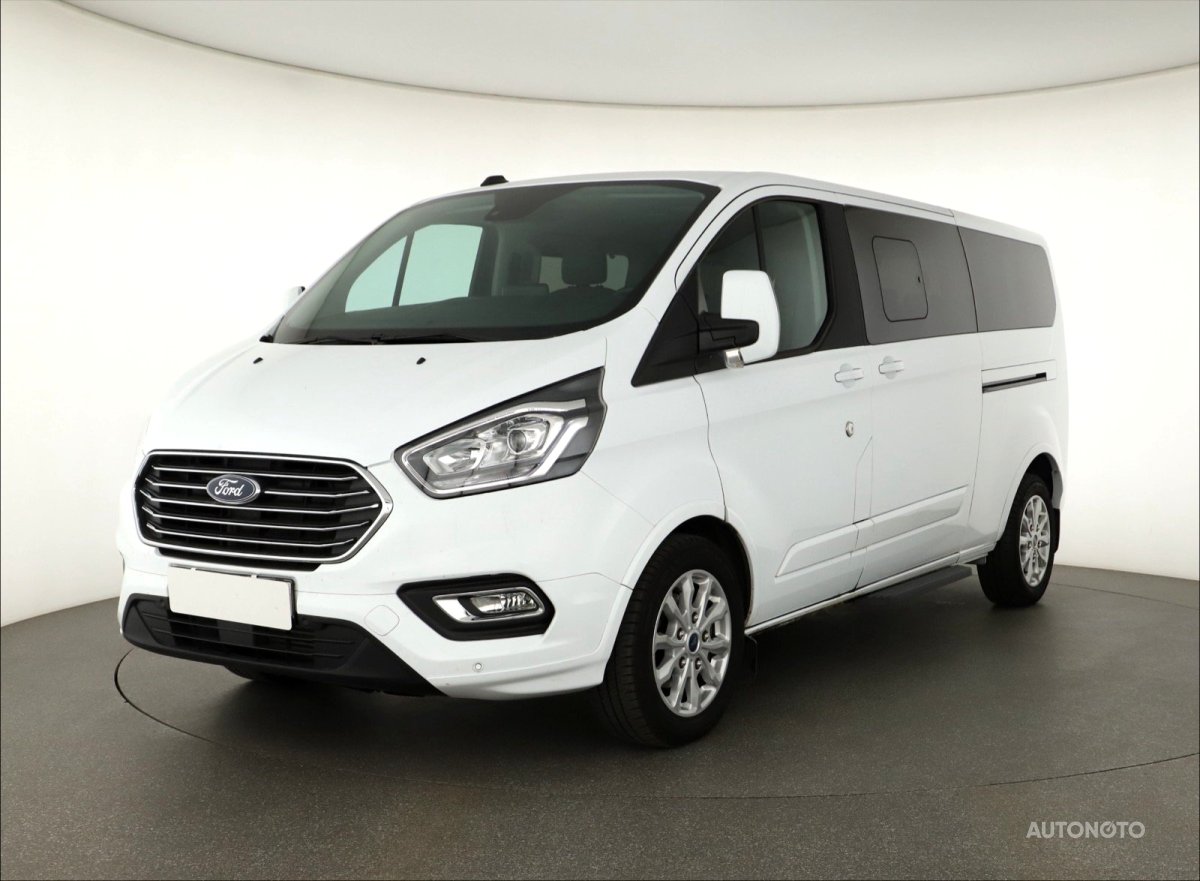 Ford Tourneo Custom, 2023 - pohled č. 3