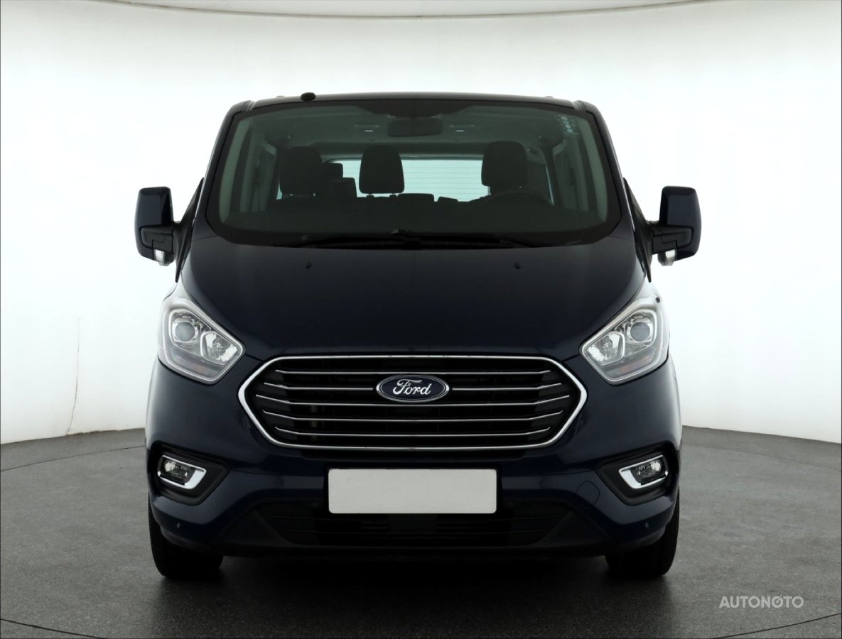Ford Tourneo Custom, 2018 - pohled č. 2