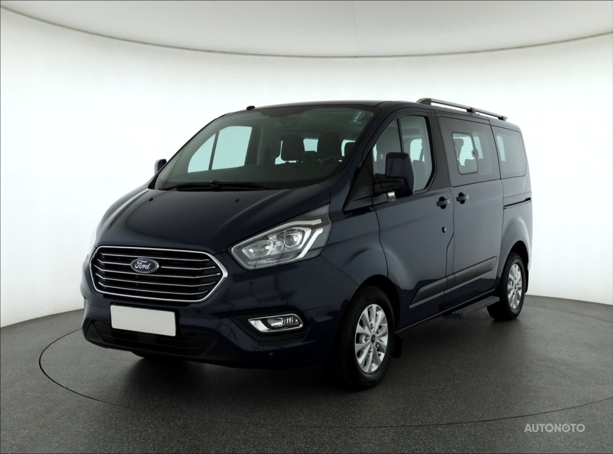 Ford Tourneo Custom, 2018 - pohled č. 3