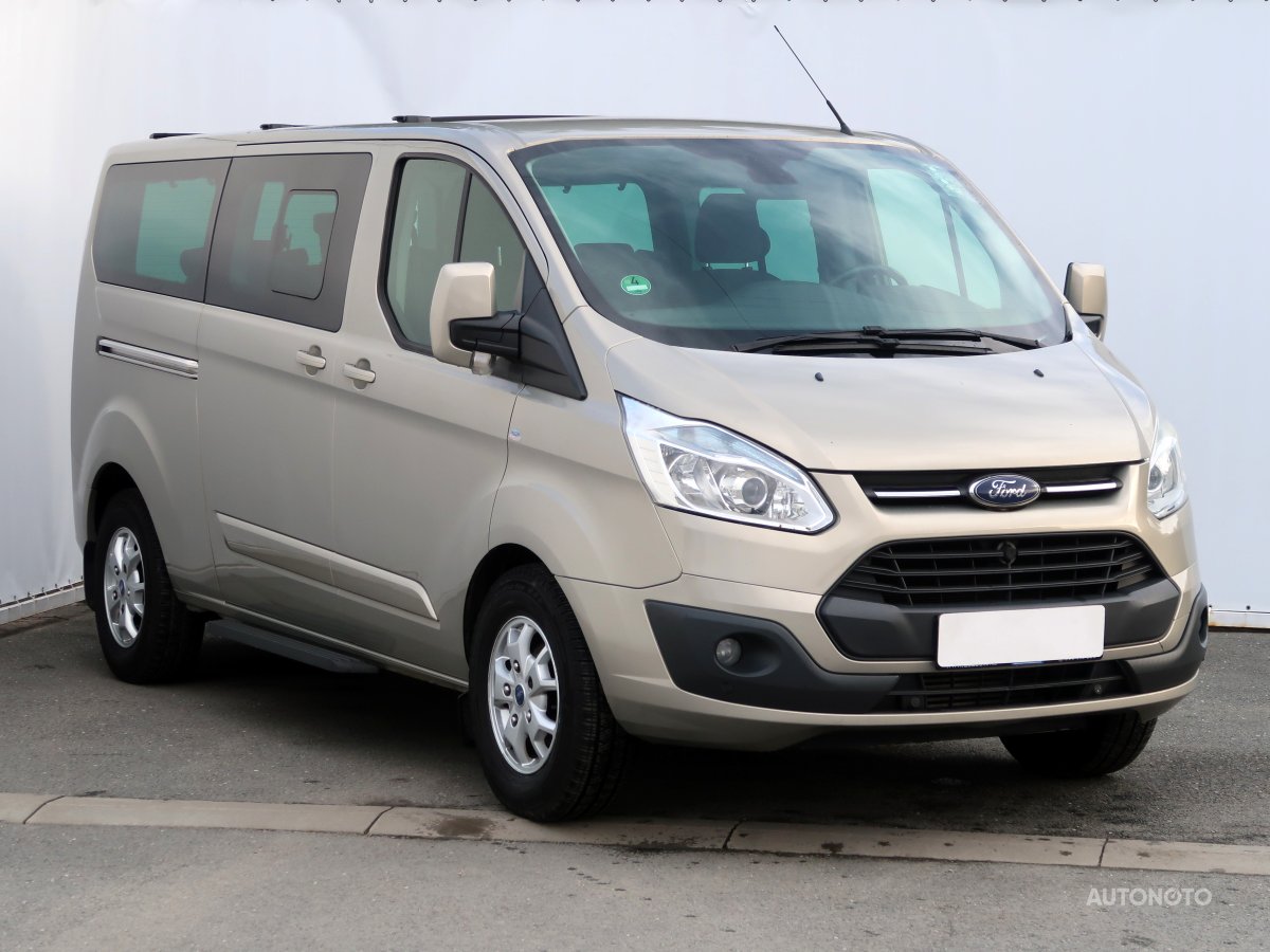 Ford Tourneo Custom, 2013 - celkový pohled