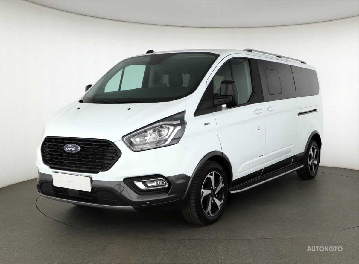 Ford Tourneo Custom, 2023 - pohled č. 3
