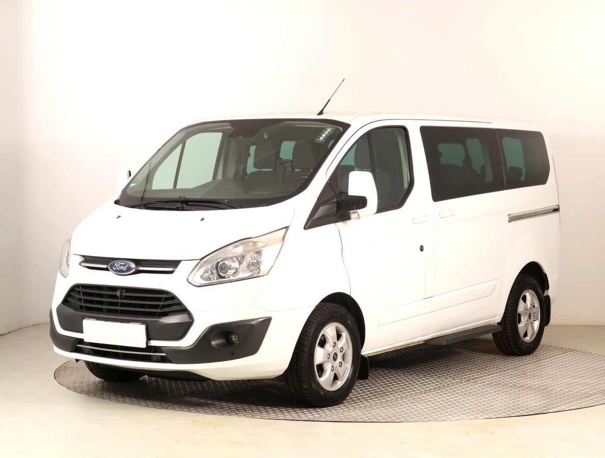 Ford Tourneo Custom, 2016 - pohled č. 3
