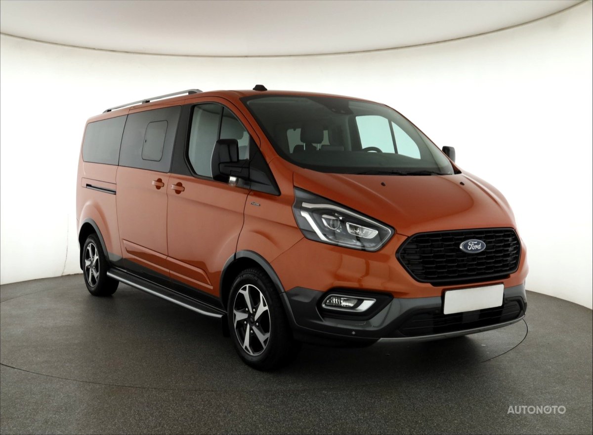 Ford Tourneo Custom, 2022 - celkový pohled