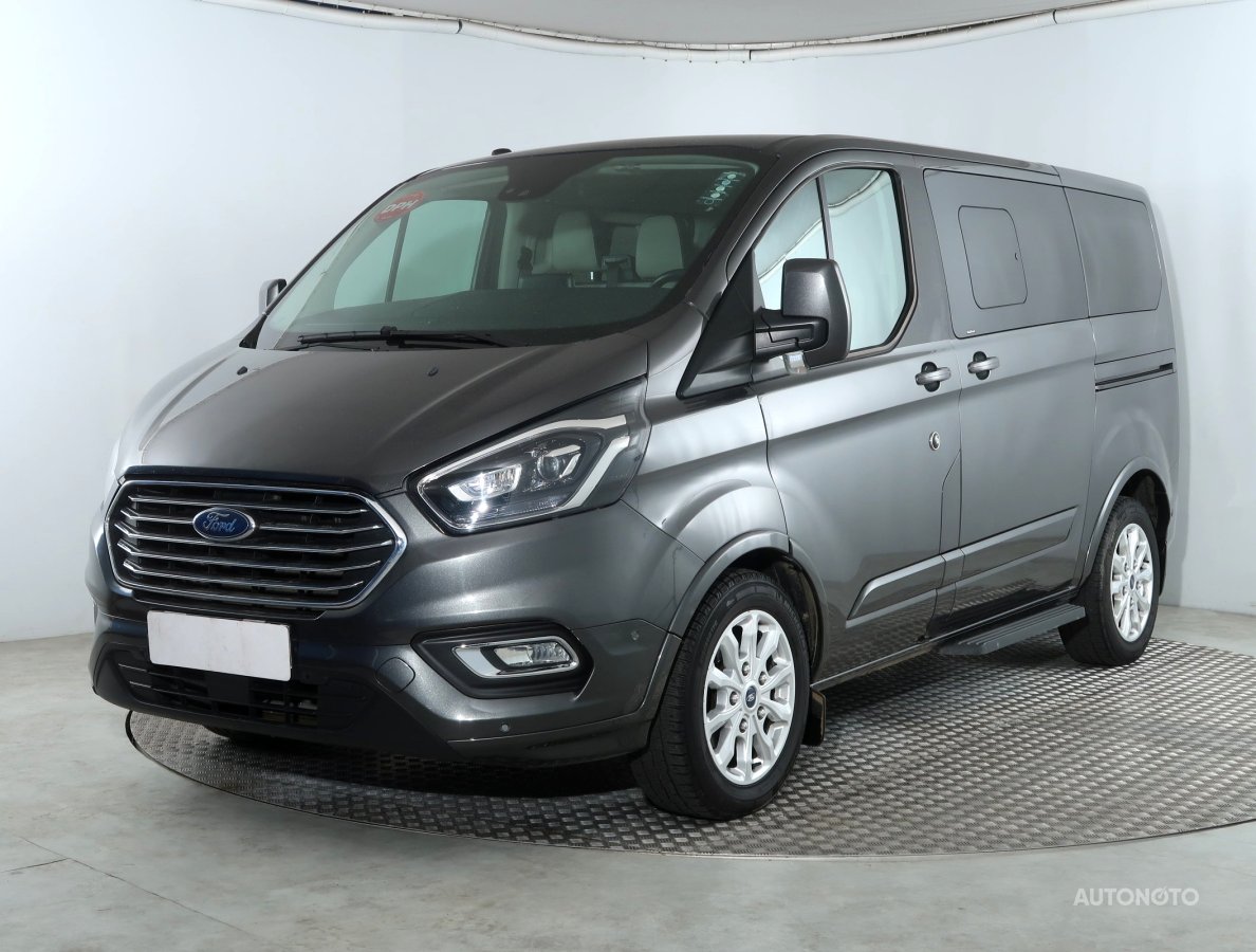 Ford Tourneo Custom, 2019 - pohled č. 3