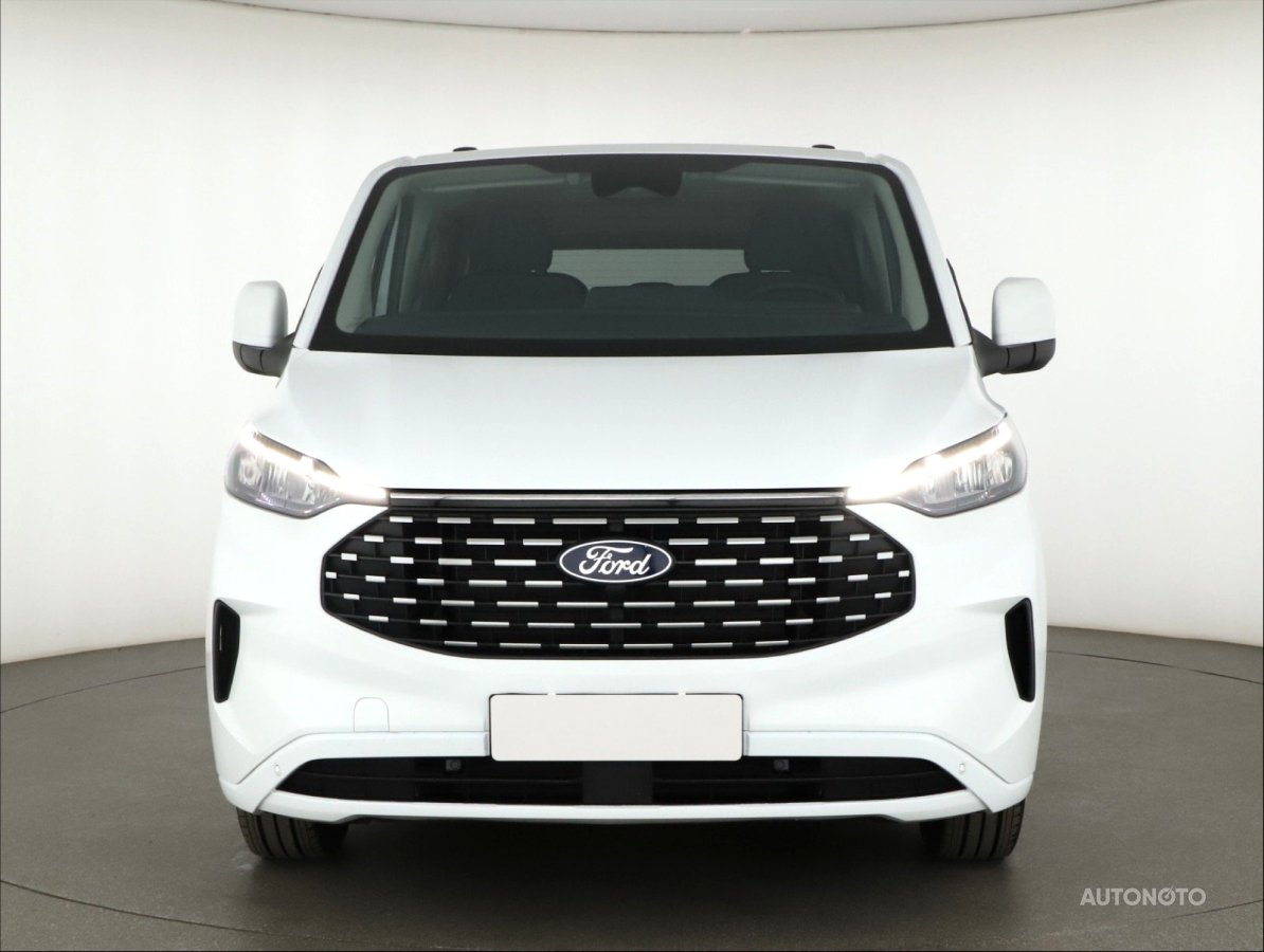 Ford Tourneo Custom, 2024 - pohled č. 2