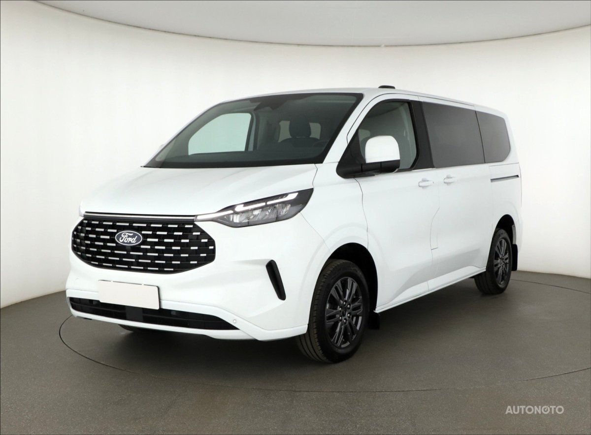 Ford Tourneo Custom, 2024 - pohled č. 3