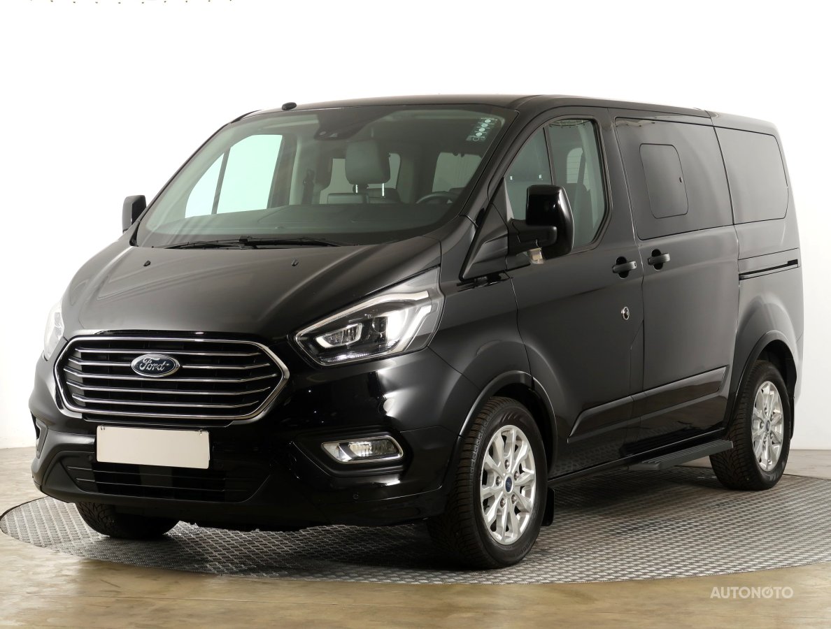 Ford Tourneo Custom, 2019 - pohled č. 3